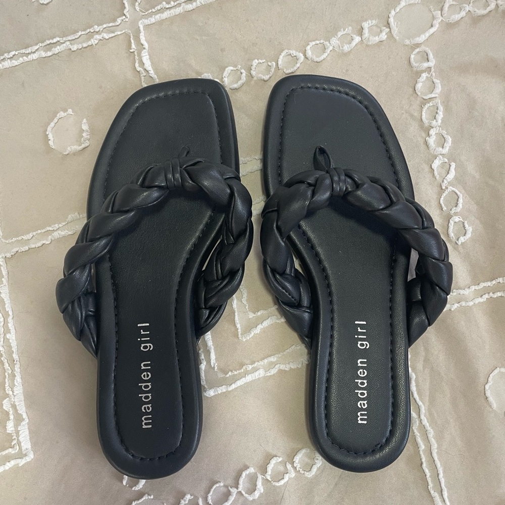 Madden Girl Braided Black Sandals size 6